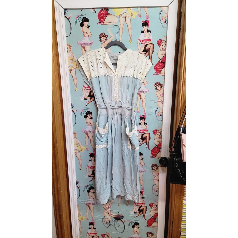 XS vintage blue day dress with eyelet trim AS IS